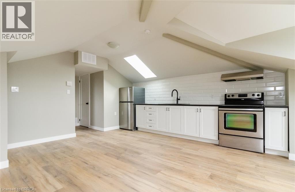 Apartment at 302 COLBORNE Street Unit# 1, Brantford