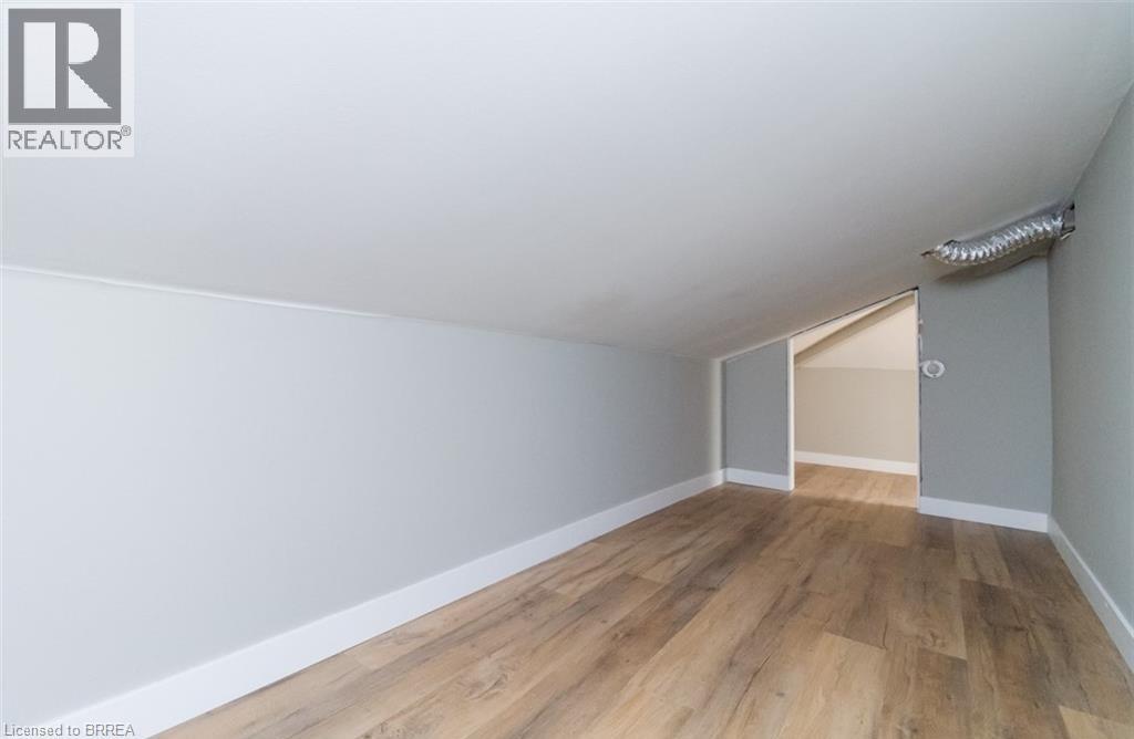 Apartment at 302 COLBORNE Street Unit# 1, Brantford