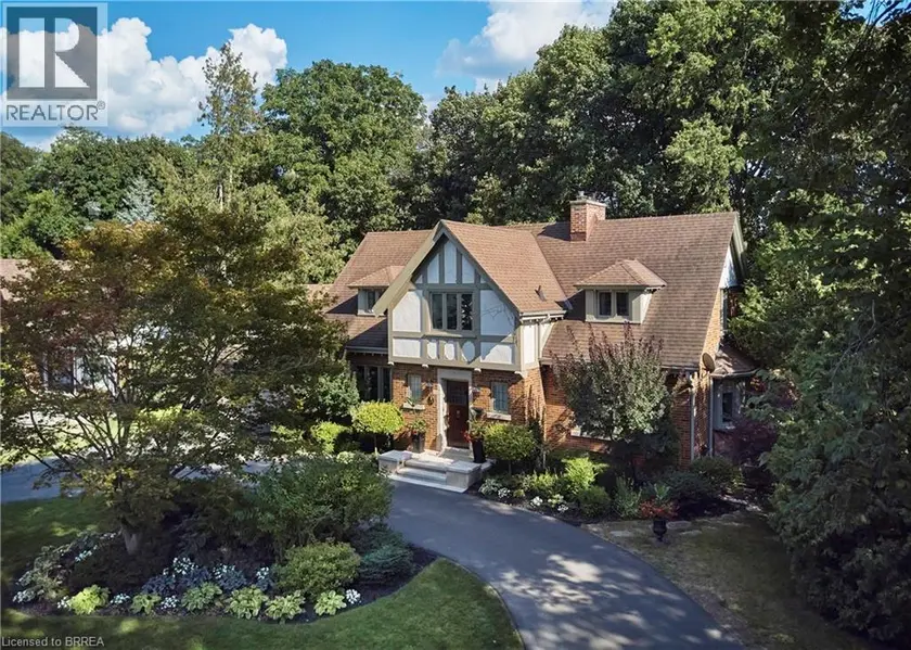 Detached at 19 INWOOD Drive, Brantford