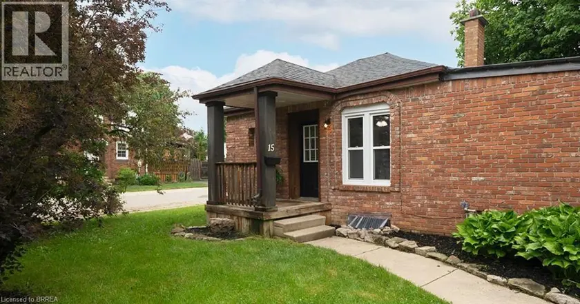Detached at 15 MARGUERETTA Street, Brantford