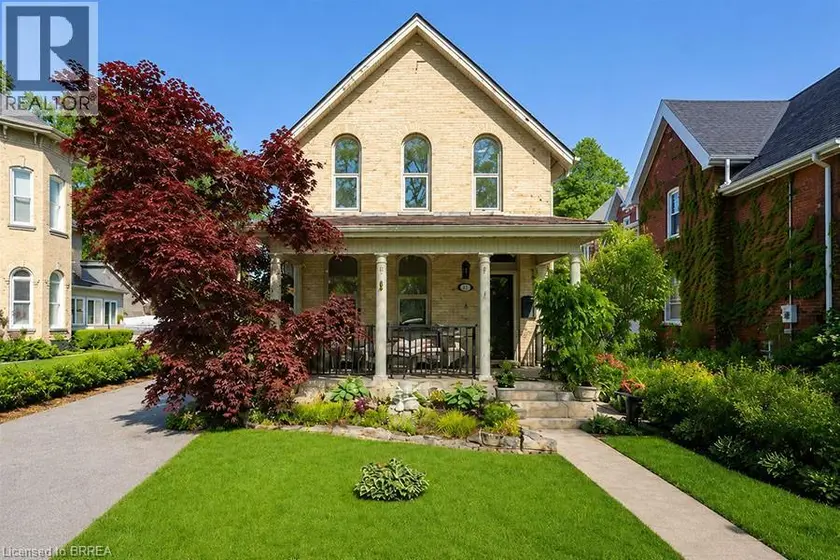 Detached at 11 CHESTNUT Avenue, Brantford