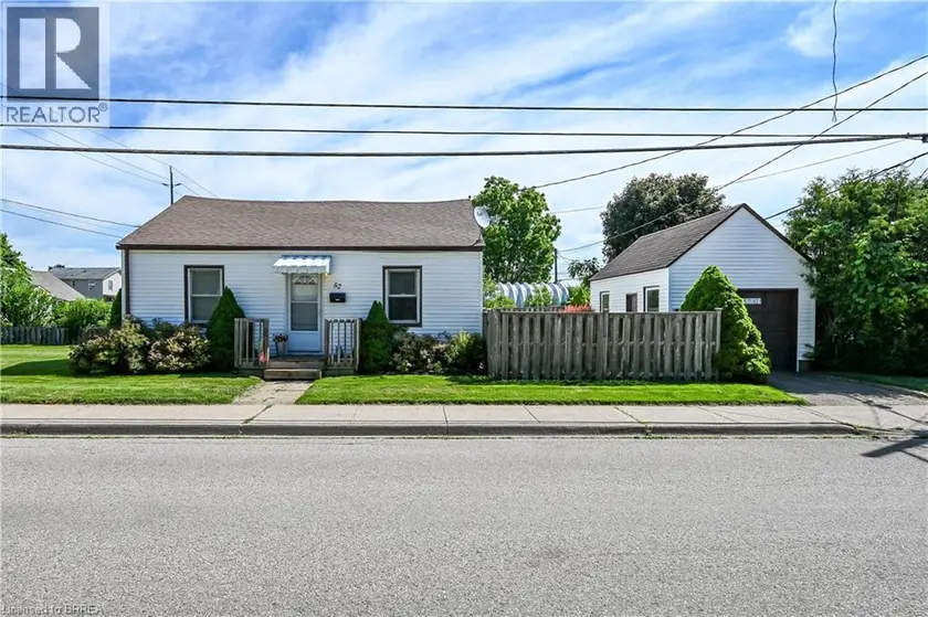 Detached at 52 DIVISION Street, Brantford