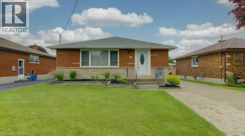 Detached at 101 SEVENTH Avenue, Brantford