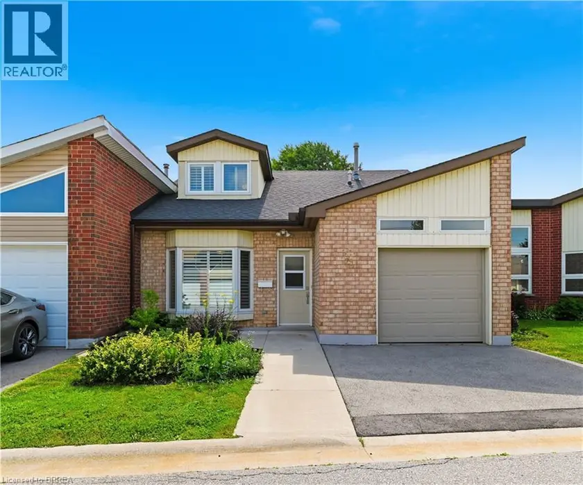 Townhouse at 29 ARCHDEACON CLARK Trail, Hamilton