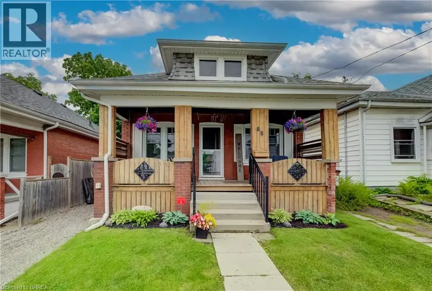 Detached at 88 WALNUT Street, Brantford