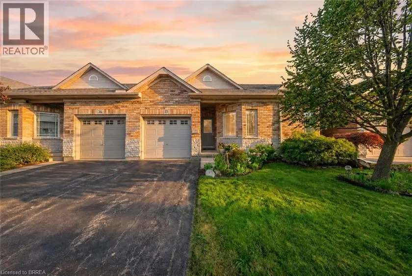 Townhouse at 10 COBBLESTONE Drive Unit# 35, Paris