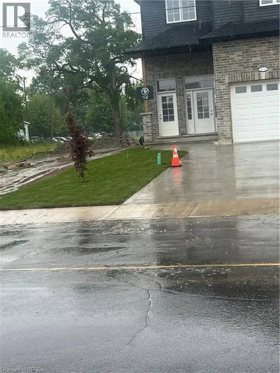 Multiplex at 140 MARY Street, Brantford