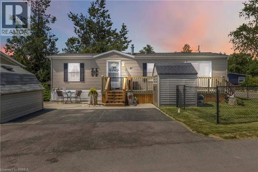 Detached at 27 ELM Street, Puslinch