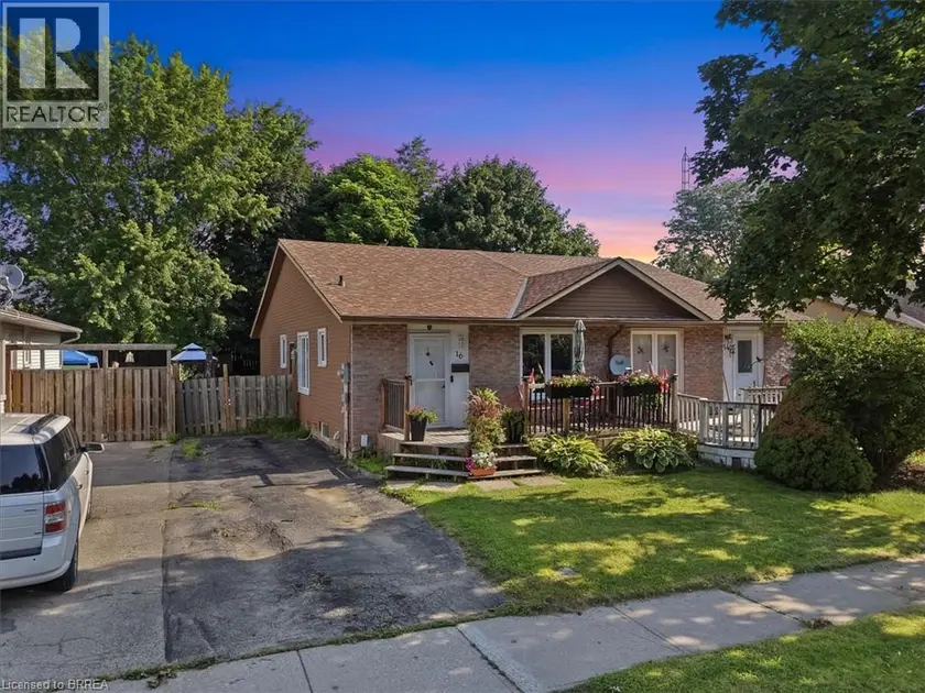 Semi-Detached/Link at 16 PALOMINO Drive, Brantford