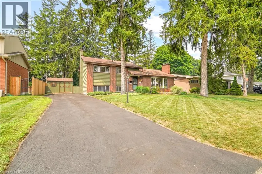 Detached at 10 BRIER Crescent, Brantford