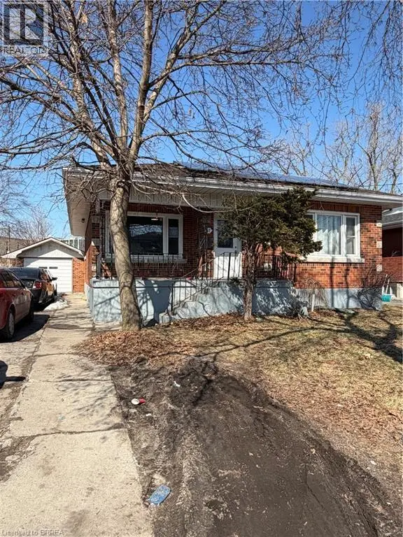 Detached at 17 HENRY Street, Brantford