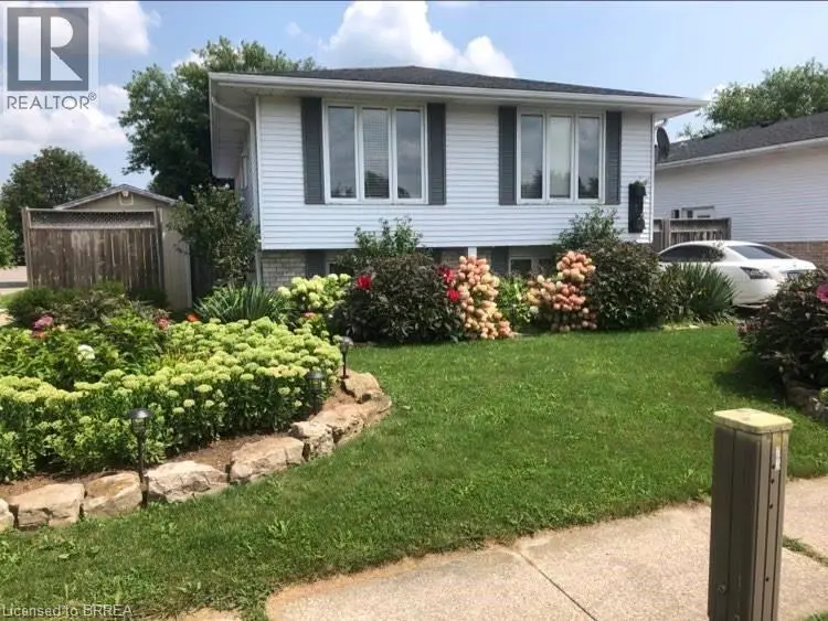 Detached at 1 OSIJEK Crescent, Brantford
