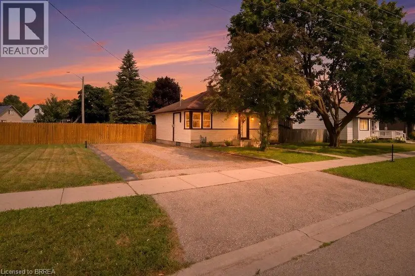 Detached at 27 FRANK Street, Brantford