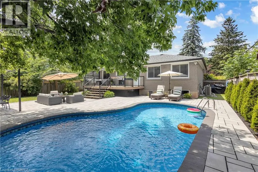 Detached at 98 MILLER Road, Oakville