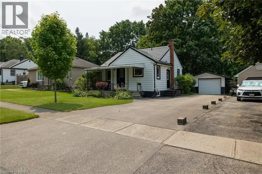 Detached at 260 ROBINSON Street, Woodstock