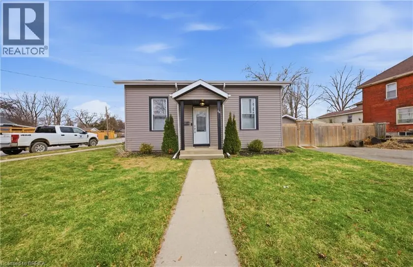Detached at 64 RICHARDSON Street, Brantford