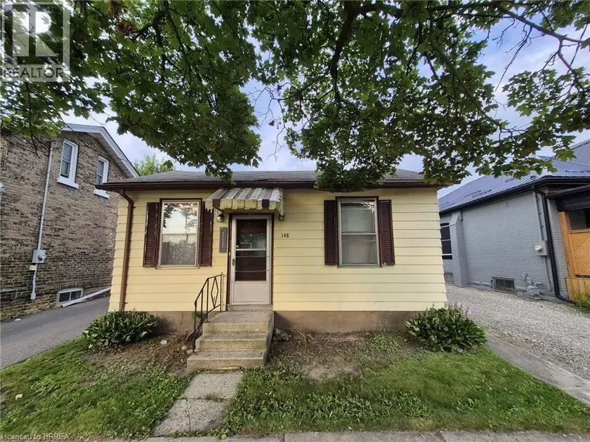 Detached at 148 PEARL Street, Brantford