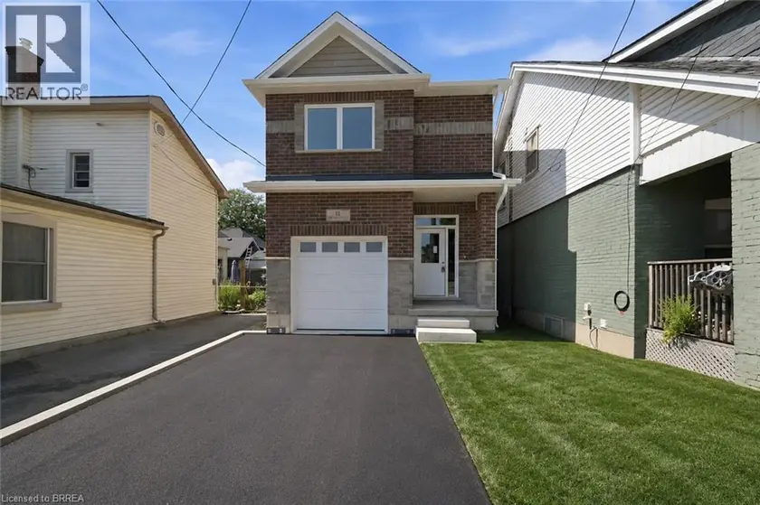 Detached at 11 ONTARIO Street, Brantford