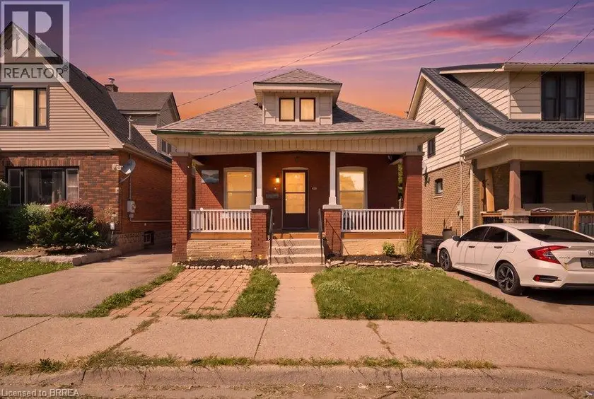 Detached at 104 MARY Street, Brantford