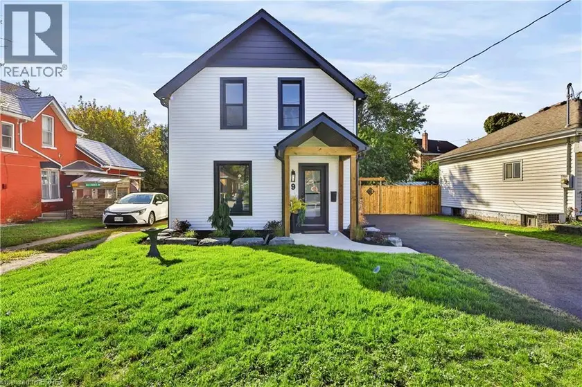 Detached at 9 WALTER Street, Brantford