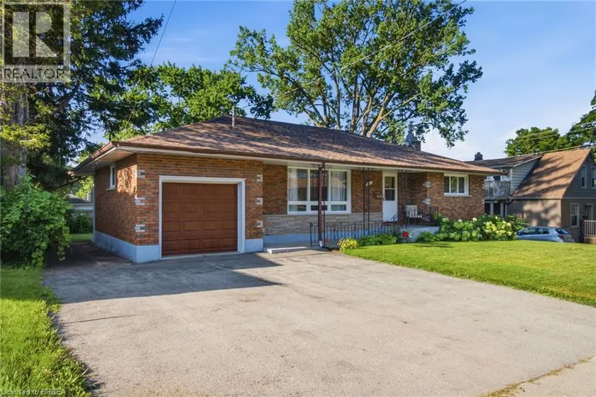 Detached at 401 NELSON Street, Brantford