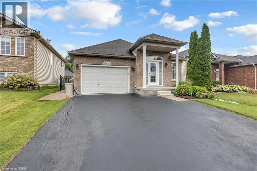 Detached at 25 SUDDS Lane, Brantford