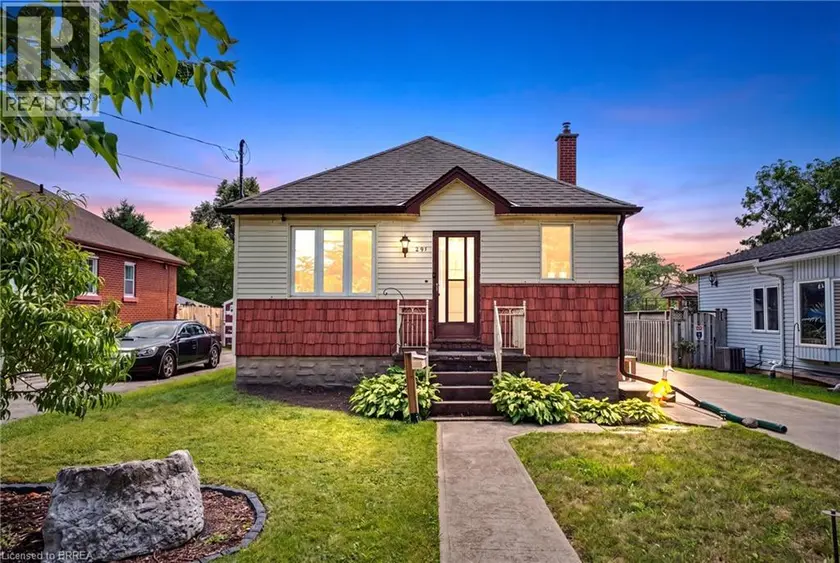 Detached at 291 SHERIDAN Street, Brantford