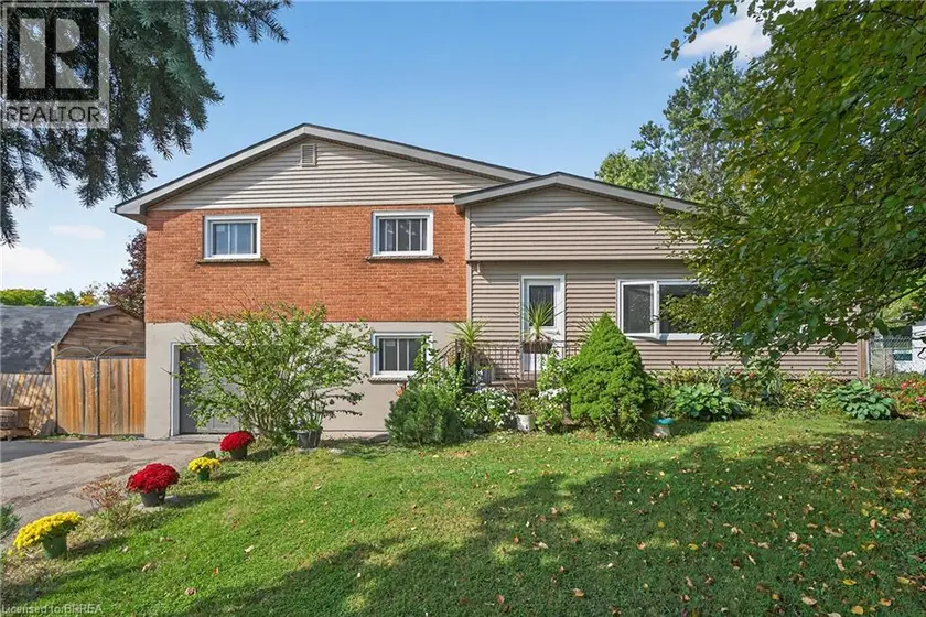 Detached at 312 OLD GUELPH Road, Dundas