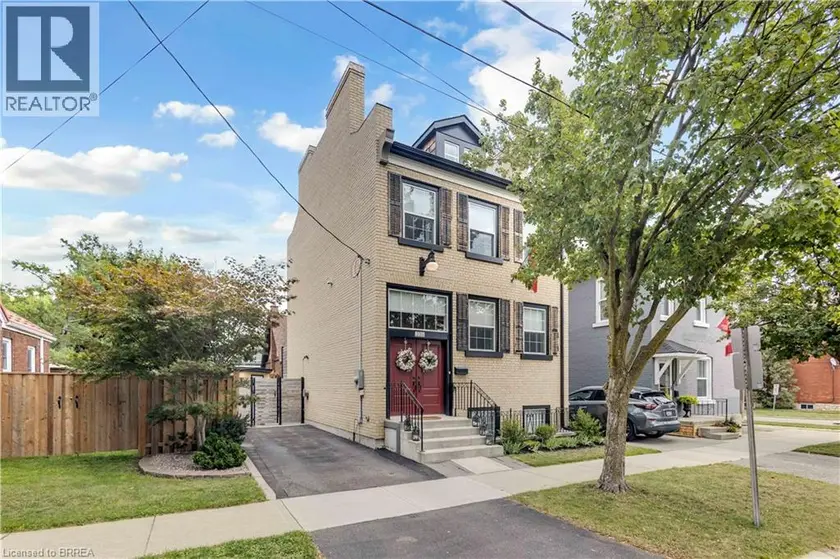 Detached at 220 SHERIDAN Street, Brantford