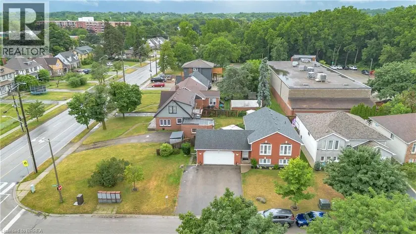 Detached at 5 PASSMORE Court, Brantford