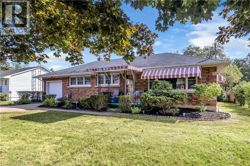 Detached at 7 WILLOWDALE Street, Brantford