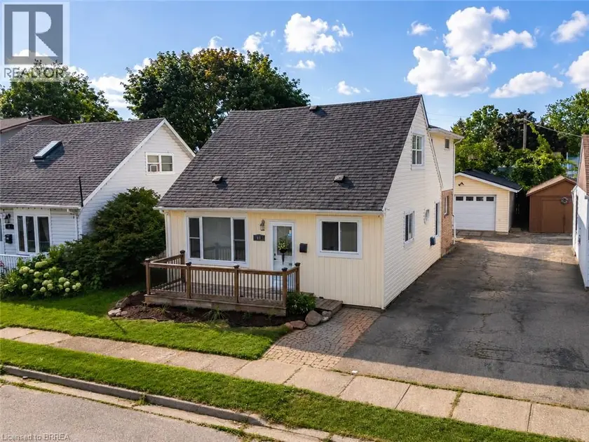 Detached at 49 SEVENTH Avenue, Brantford