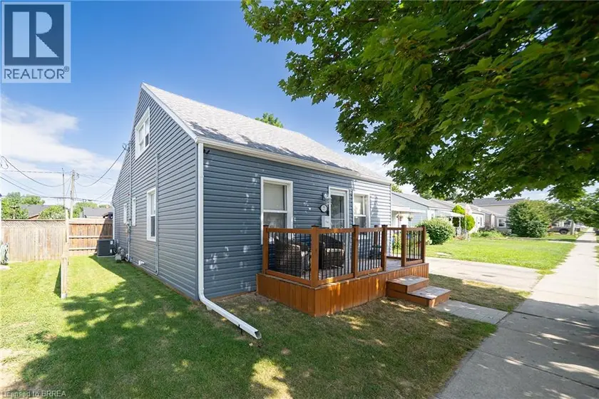 Detached at 77 EIGHTH Avenue, Brantford