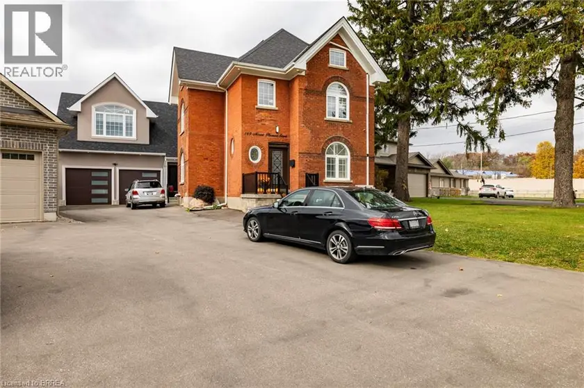 Detached at 169 MOUNT PLEASANT Street, Brantford