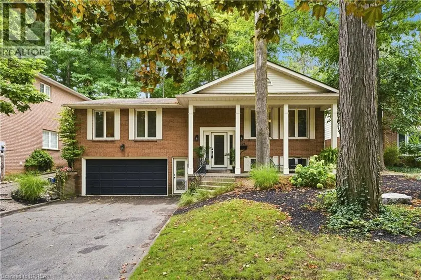 Detached at 24 PRIMROSE Path, Kitchener