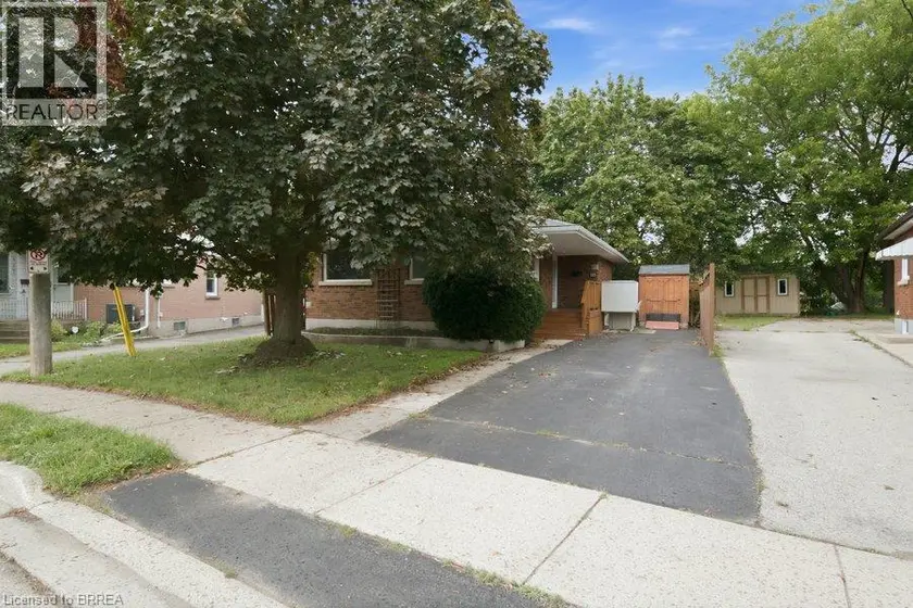 Detached at 115 TENTH Avenue, Brantford