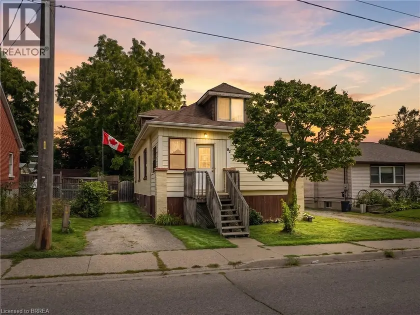 Detached at 92 MARY Street, Brantford