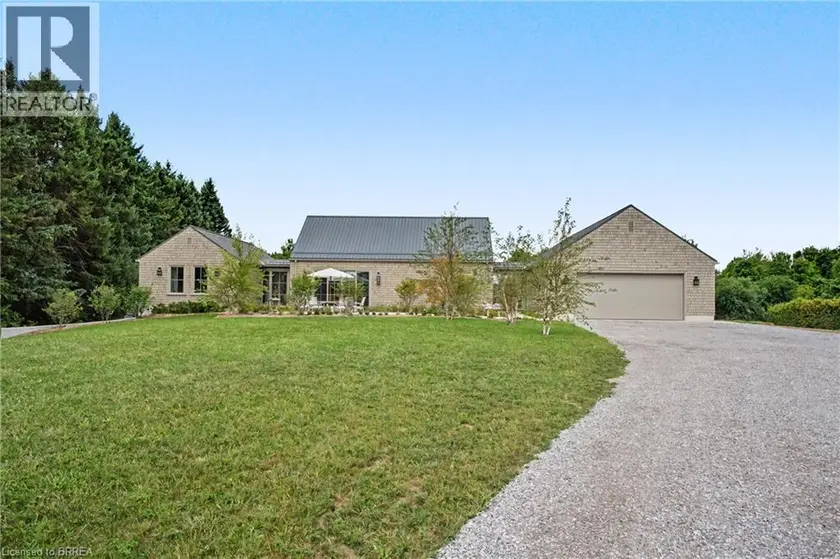 Detached at 28 RIVER Road, Brant County