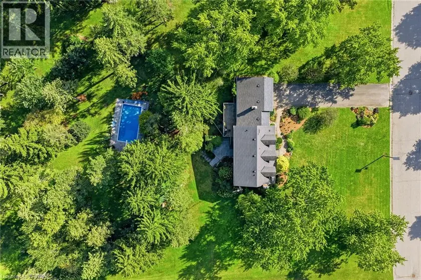 Detached at 12 HIGHLAND Drive, Brantford