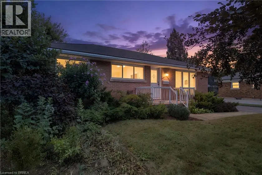 Detached at 25 WAYNE Drive, Brantford