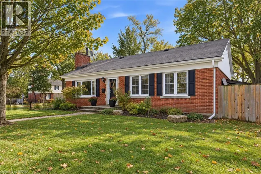 Detached at 2 HILLIER Crescent, Brantford