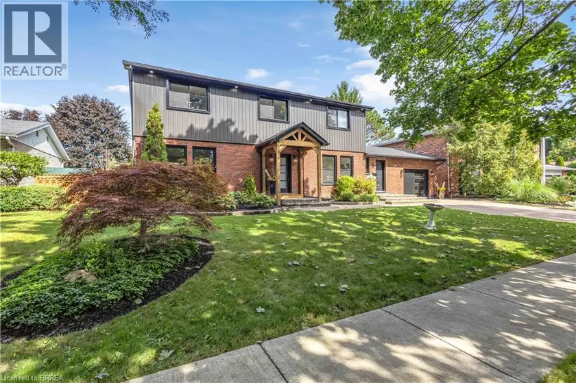 Detached at 9 ROLLINGWOOD Crescent, Brantford