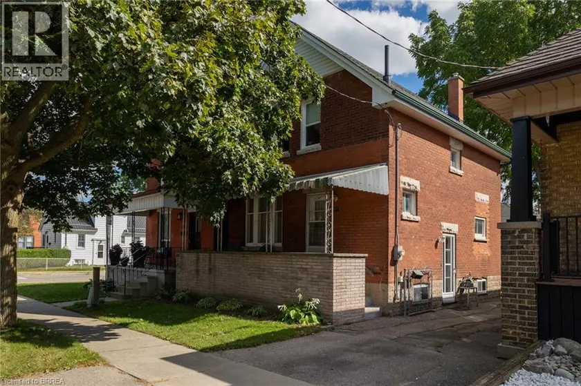 Detached at 117 ARTHUR Street