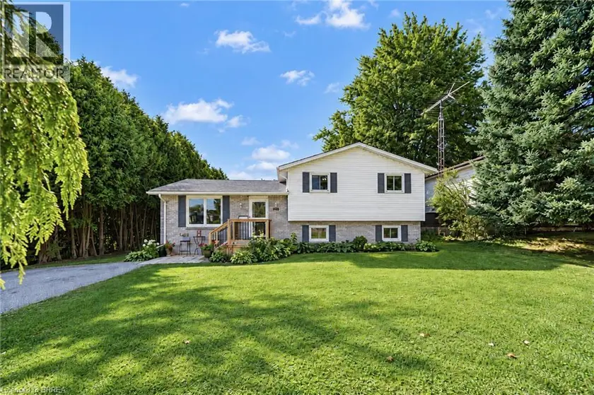 Detached at 218 MECHANIC Street W, Waterford