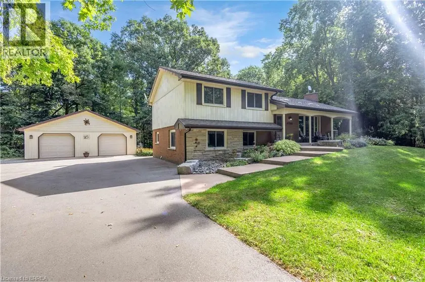 Detached at 398 BISHOPGATE Road, Brantford