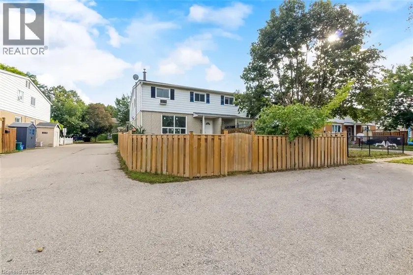 Townhouse at 51 METCALFE Crescent Unit# D, Brantford