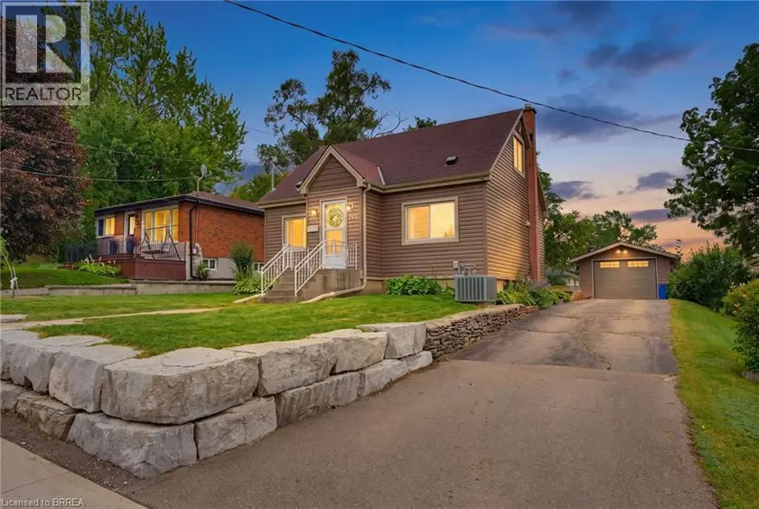 Detached at 373 CHATHAM Street, Brantford
