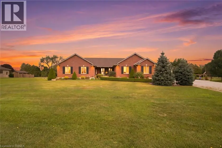 Detached at 172 HIGHWAY 53, Cathcart