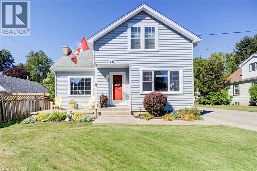 Detached at 15 LYNDSAY Street, Brantford