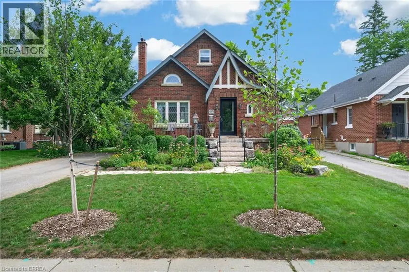 Detached at 17 LINCOLN Avenue, Brantford